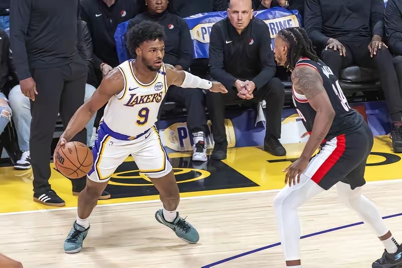 包含NBA夏季联赛：布朗尼10分湖人胜热火勇士惜败马刺的词条