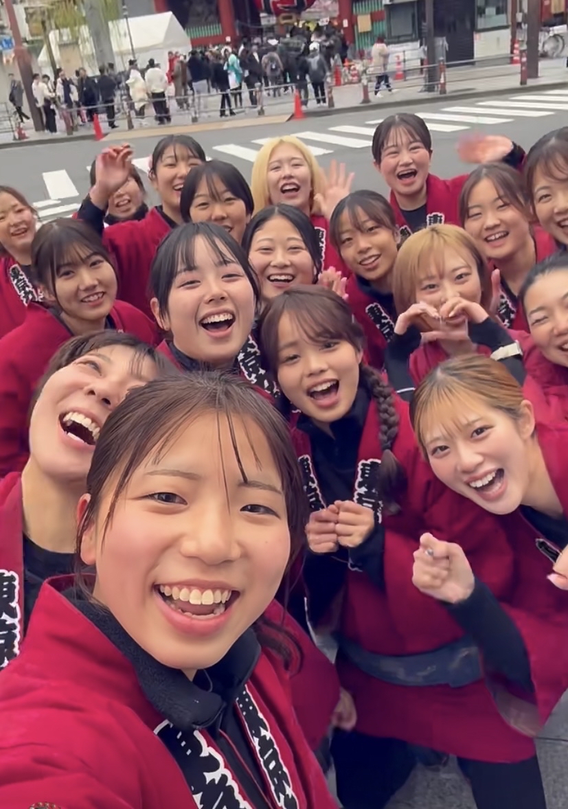 安博体育-喜笑颜开！内史密斯晒出自己在日本旅游的游客照的简单介绍