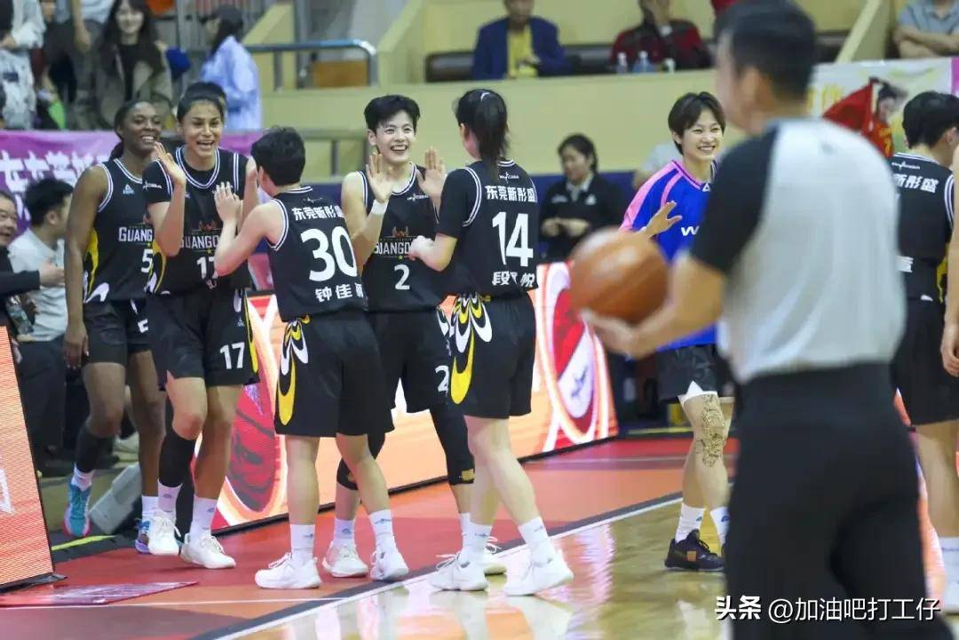 超高效率！杨舒予9投8中&三分2中1攻下17分4板4助的简单介绍