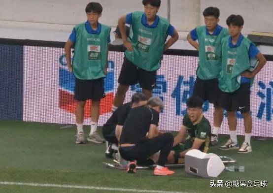 中超-米特里策首秀2射1传王钰栋破门伤退浙江3-0完胜海牛(王钰栋在赛季中斩获第4球)